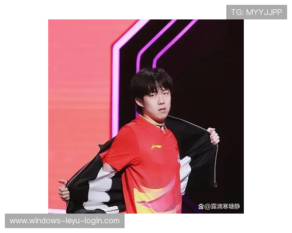 王楚钦训练完顺手买了块七位数手表