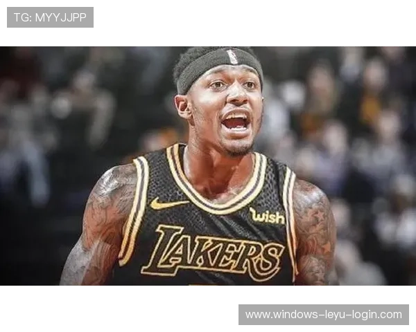 希罗转为首发后无球跑动拉开空间提升三分效率